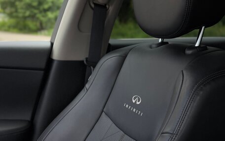 Infiniti QX70, 2013 год, 2 500 000 рублей, 23 фотография