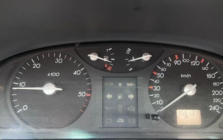 Renault Laguna II, 2003 год, 450 000 рублей, 15 фотография