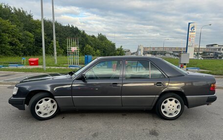 Mercedes-Benz E-Класс, 1993 год, 450 000 рублей, 3 фотография