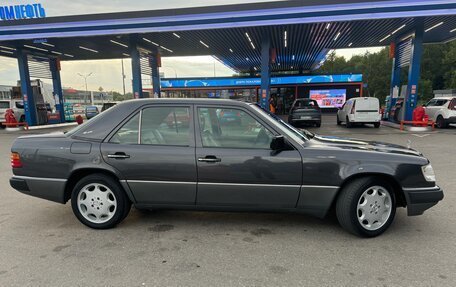 Mercedes-Benz E-Класс, 1993 год, 450 000 рублей, 8 фотография