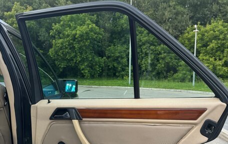 Mercedes-Benz E-Класс, 1993 год, 450 000 рублей, 13 фотография