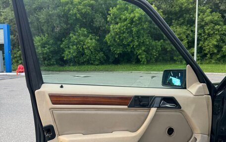 Mercedes-Benz E-Класс, 1993 год, 450 000 рублей, 17 фотография