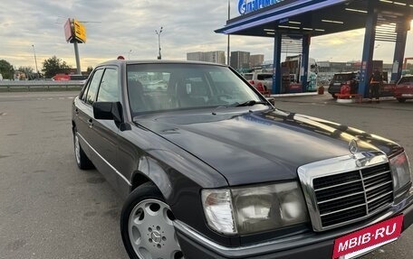 Mercedes-Benz E-Класс, 1993 год, 450 000 рублей, 9 фотография