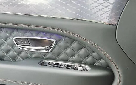 Bentley Bentayga I, 2022 год, 20 560 000 рублей, 16 фотография