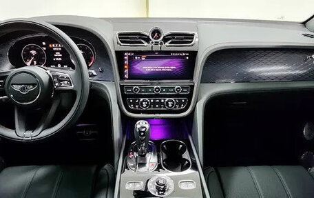 Bentley Bentayga I, 2022 год, 20 560 000 рублей, 12 фотография