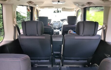 Nissan Serena IV, 2012 год, 1 300 000 рублей, 6 фотография