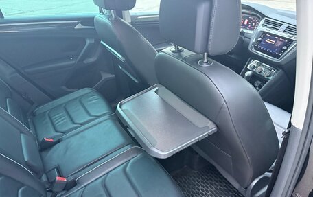 Volkswagen Tiguan II, 2019 год, 2 900 000 рублей, 19 фотография