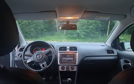 Volkswagen Polo VI (EU Market), 2013 год, 745 000 рублей, 3 фотография