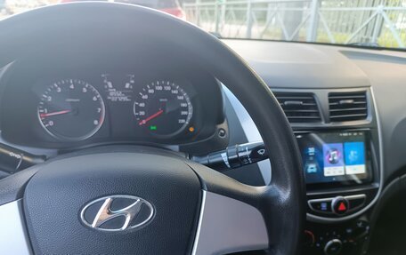 Hyundai Solaris II рестайлинг, 2013 год, 600 000 рублей, 7 фотография