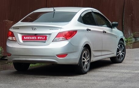 Hyundai Solaris II рестайлинг, 2013 год, 600 000 рублей, 4 фотография