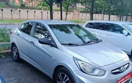 Hyundai Solaris II рестайлинг, 2013 год, 600 000 рублей, 6 фотография