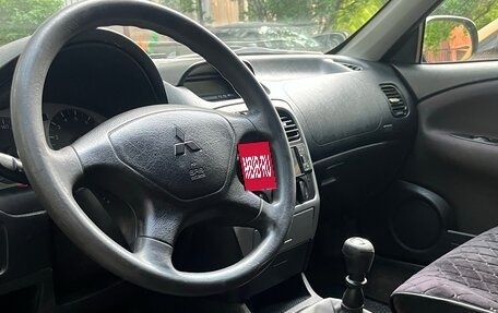 Mitsubishi Carisma I, 2003 год, 320 000 рублей, 10 фотография