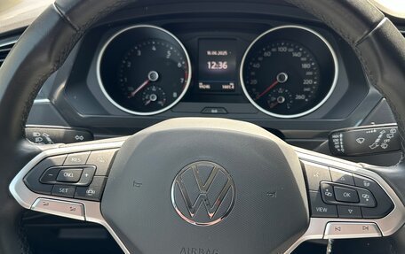 Volkswagen Tiguan II, 2021 год, 2 650 000 рублей, 2 фотография