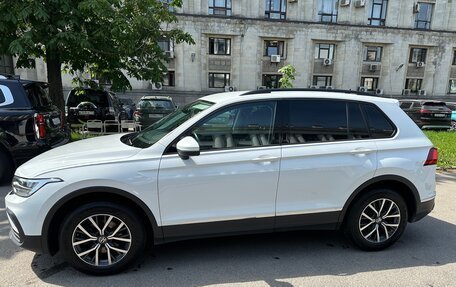 Volkswagen Tiguan II, 2021 год, 2 650 000 рублей, 13 фотография