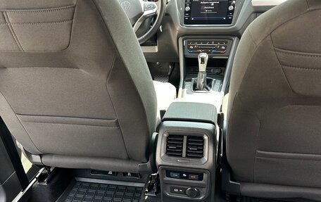 Volkswagen Tiguan II, 2021 год, 2 650 000 рублей, 26 фотография