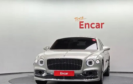 Bentley Flying Spur, 2022 год, 17 750 000 рублей, 3 фотография
