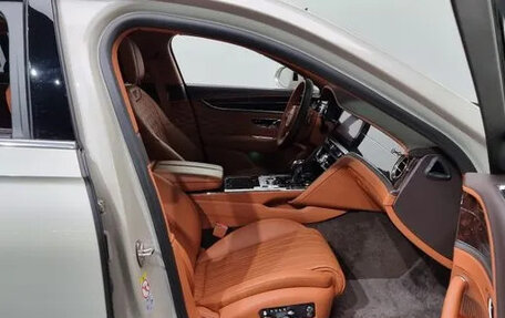 Bentley Flying Spur, 2022 год, 17 750 000 рублей, 11 фотография