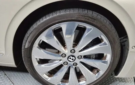 Bentley Flying Spur, 2022 год, 17 750 000 рублей, 5 фотография