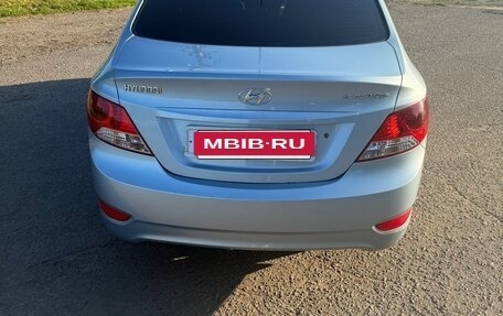 Hyundai Solaris II рестайлинг, 2013 год, 799 999 рублей, 4 фотография