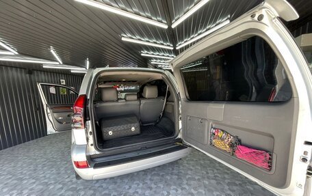 Toyota Land Cruiser Prado 120 рестайлинг, 2003 год, 2 500 000 рублей, 9 фотография