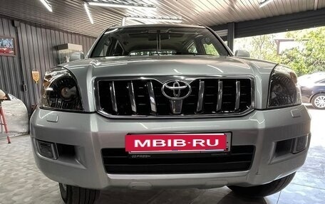Toyota Land Cruiser Prado 120 рестайлинг, 2003 год, 2 500 000 рублей, 2 фотография