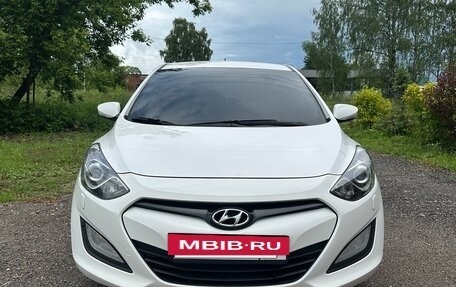 Hyundai i30 II рестайлинг, 2012 год, 1 000 000 рублей, 3 фотография