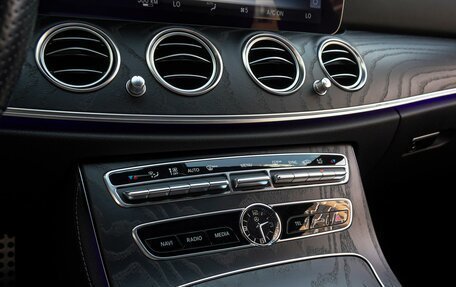 Mercedes-Benz E-Класс, 2020 год, 3 780 000 рублей, 13 фотография