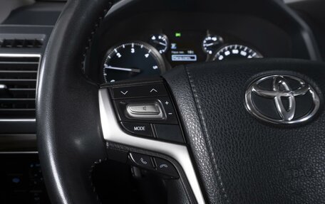 Toyota Land Cruiser Prado 150 рестайлинг 2, 2019 год, 5 499 000 рублей, 22 фотография