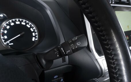 Toyota Land Cruiser Prado 150 рестайлинг 2, 2019 год, 5 499 000 рублей, 20 фотография