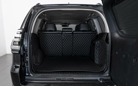 Toyota Land Cruiser Prado 150 рестайлинг 2, 2019 год, 5 499 000 рублей, 32 фотография