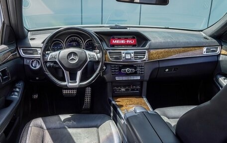 Mercedes-Benz E-Класс, 2013 год, 1 950 000 рублей, 6 фотография