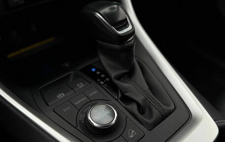 Toyota RAV4, 2020 год, 3 239 000 рублей, 20 фотография