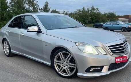 Mercedes-Benz E-Класс, 2010 год, 1 400 000 рублей, 3 фотография