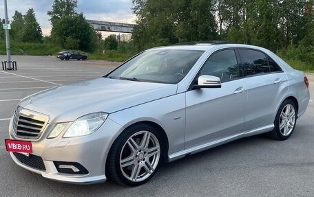 Mercedes-Benz E-Класс, 2010 год, 1 400 000 рублей, 2 фотография