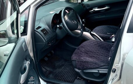 Toyota Auris II, 2009 год, 725 000 рублей, 7 фотография
