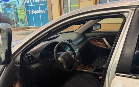 Toyota Camry, 2010 год, 1 050 000 рублей, 5 фотография