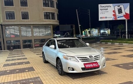 Toyota Camry, 2010 год, 1 050 000 рублей, 2 фотография