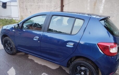 Renault Sandero II рестайлинг, 2015 год, 670 000 рублей, 2 фотография