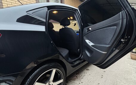 Hyundai Solaris II рестайлинг, 2013 год, 850 000 рублей, 6 фотография