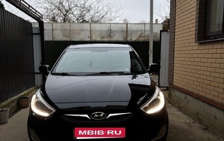 Hyundai Solaris II рестайлинг, 2013 год, 850 000 рублей, 9 фотография