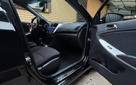 Hyundai Solaris II рестайлинг, 2013 год, 850 000 рублей, 13 фотография