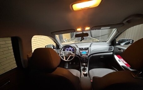 Hyundai Solaris II рестайлинг, 2013 год, 850 000 рублей, 14 фотография