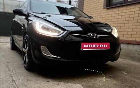 Hyundai Solaris II рестайлинг, 2013 год, 850 000 рублей, 17 фотография