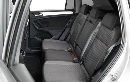 Volkswagen Tiguan II, 2020 год, 2 650 000 рублей, 9 фотография