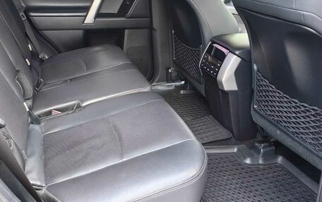 Toyota Land Cruiser Prado 150 рестайлинг 2, 2017 год, 4 900 000 рублей, 4 фотография