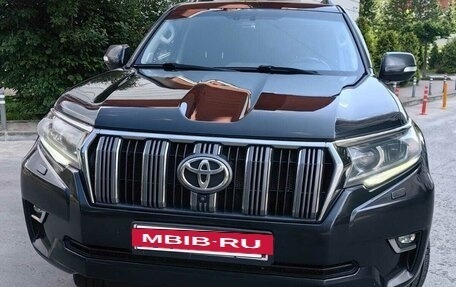 Toyota Land Cruiser Prado 150 рестайлинг 2, 2017 год, 4 900 000 рублей, 2 фотография