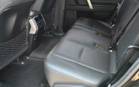 Toyota Land Cruiser Prado 150 рестайлинг 2, 2017 год, 4 900 000 рублей, 7 фотография