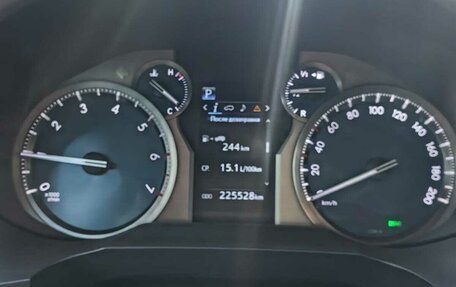 Toyota Land Cruiser Prado 150 рестайлинг 2, 2017 год, 4 900 000 рублей, 19 фотография