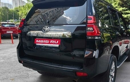 Toyota Land Cruiser Prado 150 рестайлинг 2, 2017 год, 4 900 000 рублей, 13 фотография