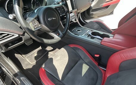 Jaguar XE I рестайлинг, 2015 год, 2 500 000 рублей, 4 фотография